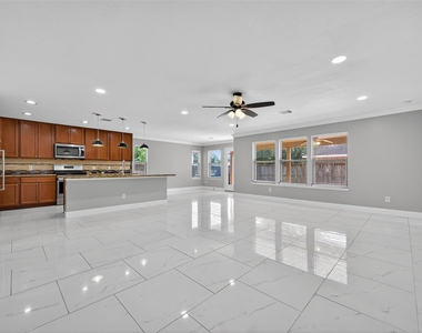 18603 Morgans Forest Lane - Photo Thumbnail 3
