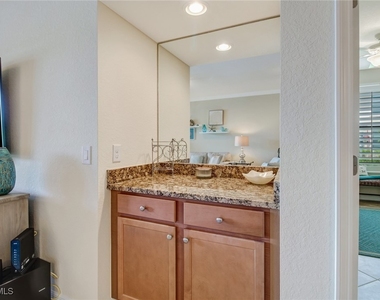 9514 Avellino Way - Photo Thumbnail 16