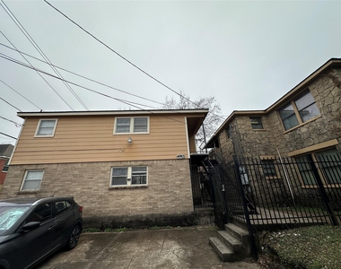 4911 Delano Street - Photo Thumbnail 13