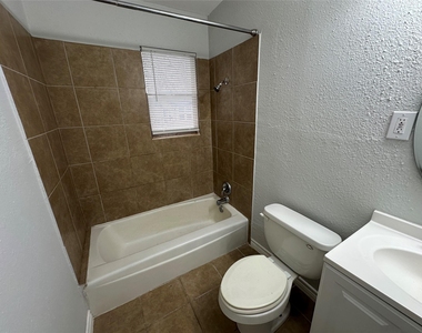 4911 Delano Street - Photo Thumbnail 6