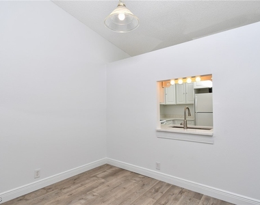 17502 Island Inlet Court - Photo Thumbnail 10