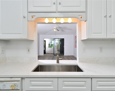 17502 Island Inlet Court - Photo Thumbnail 9