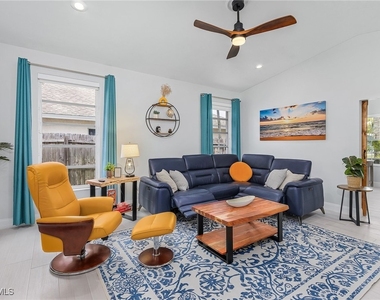 794 95th Avenue N - Photo Thumbnail 1