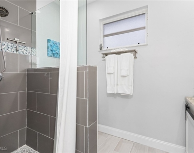 794 95th Avenue N - Photo Thumbnail 23