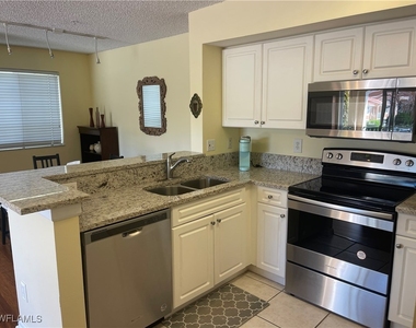 1260 Wildwood Lakes Boulevard - Photo Thumbnail 2