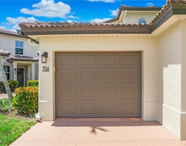 700 Diamond Circle - Photo Thumbnail 2
