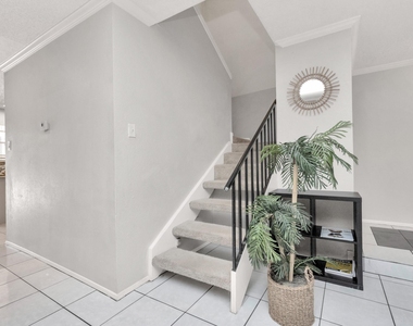 5837 Sunforest Drive - Photo Thumbnail 5