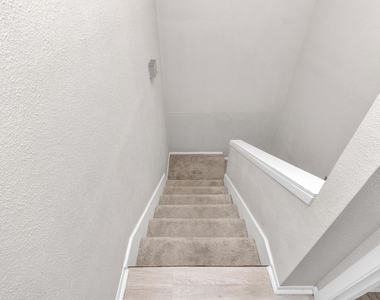 5837 Sunforest Drive - Photo Thumbnail 15