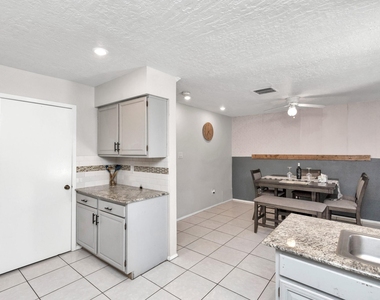 5837 Sunforest Drive - Photo Thumbnail 13