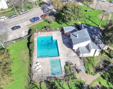 5837 Sunforest Drive - Photo Thumbnail 31