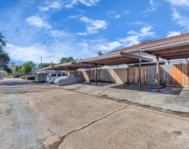 5837 Sunforest Drive - Photo Thumbnail 34