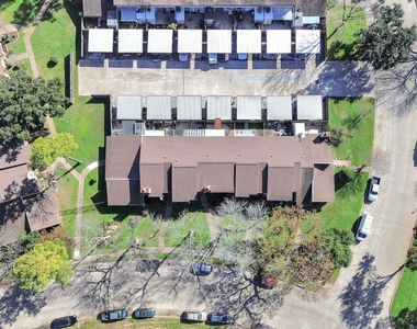 5837 Sunforest Drive - Photo Thumbnail 32