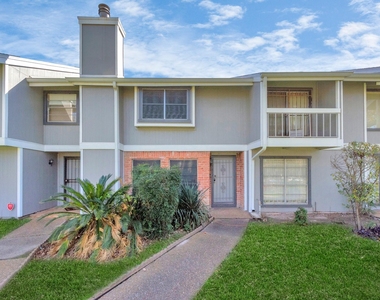 5837 Sunforest Drive - Photo Thumbnail 28