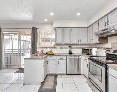 5837 Sunforest Drive - Photo Thumbnail 10