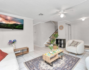 5837 Sunforest Drive - Photo Thumbnail 2