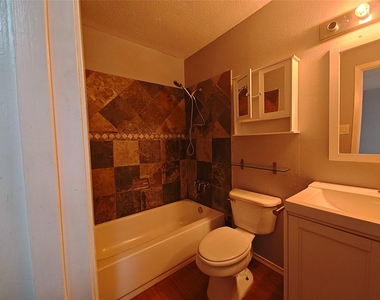 10855 Meadowglen Lane - Photo Thumbnail 18