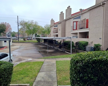10855 Meadowglen Lane - Photo Thumbnail 23