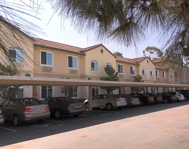 12740 Gateway Park Rd - Photo Thumbnail 4