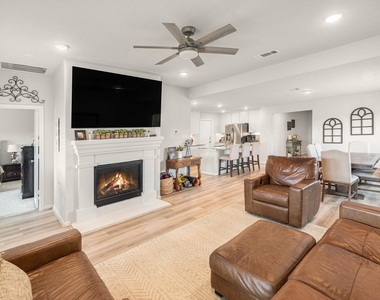 2513 Malibu Glen Drive - Photo Thumbnail 2