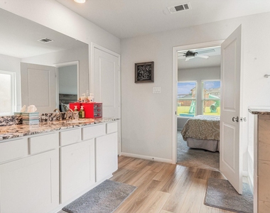2513 Malibu Glen Drive - Photo Thumbnail 7