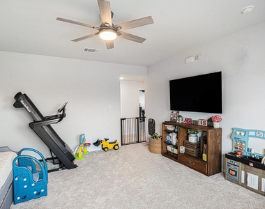 2513 Malibu Glen Drive - Photo Thumbnail 10