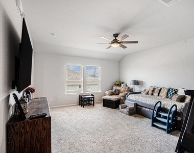 2513 Malibu Glen Drive - Photo Thumbnail 9