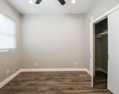3249 Dixie Drive - Photo Thumbnail 16