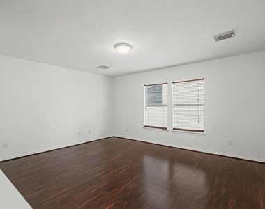 2416 Charleston Street - Photo Thumbnail 15