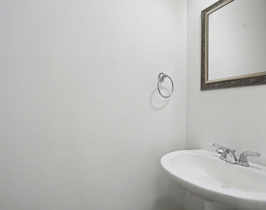 2416 Charleston Street - Photo Thumbnail 11