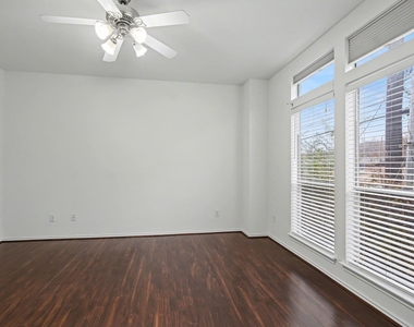 2416 Charleston Street - Photo Thumbnail 12