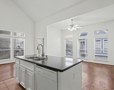 2416 Charleston Street - Photo Thumbnail 6