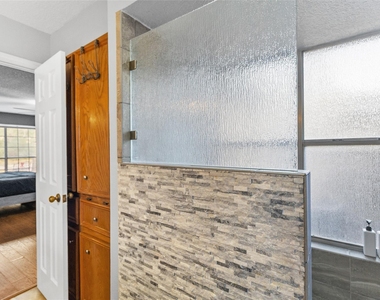 117 E Park Drive - Photo Thumbnail 15