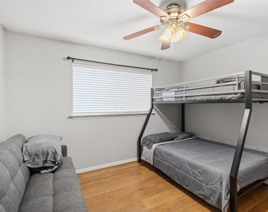 117 E Park Drive - Photo Thumbnail 21