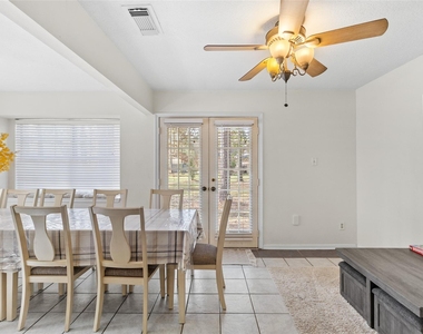 117 E Park Drive - Photo Thumbnail 6