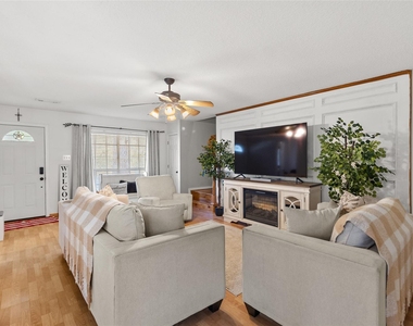 117 E Park Drive - Photo Thumbnail 5