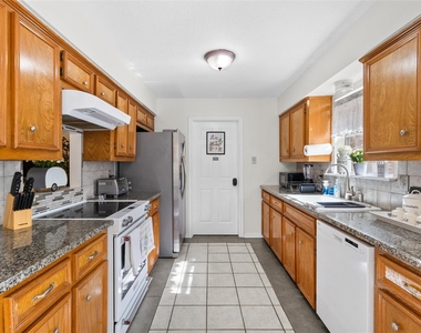 117 E Park Drive - Photo Thumbnail 8