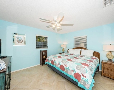 6020 Midnight Pass Road - Photo Thumbnail 8