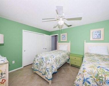 6020 Midnight Pass Road - Photo Thumbnail 12