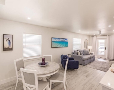 6020 Midnight Pass Road - Photo Thumbnail 10