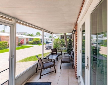 6020 Midnight Pass Road - Photo Thumbnail 13
