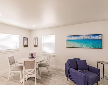 6020 Midnight Pass Road - Photo Thumbnail 8