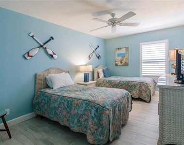 6020 Midnight Pass Road - Photo Thumbnail 12