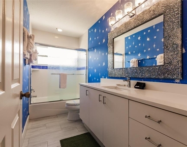 6020 Midnight Pass Road - Photo Thumbnail 14