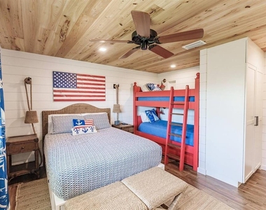 6020 Midnight Pass Road - Photo Thumbnail 18