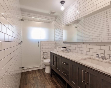 6020 Midnight Pass Road - Photo Thumbnail 15