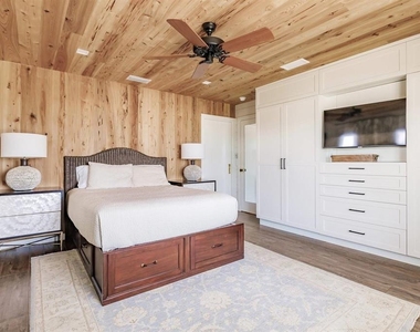 6020 Midnight Pass Road - Photo Thumbnail 14