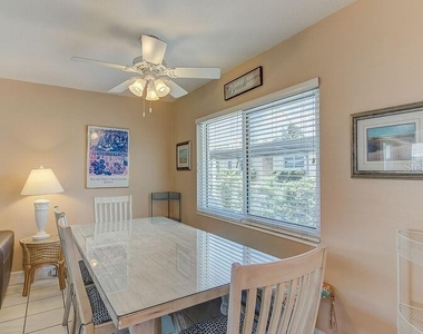 6020 Midnight Pass Road - Photo Thumbnail 10