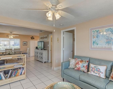 6020 Midnight Pass Road - Photo Thumbnail 11