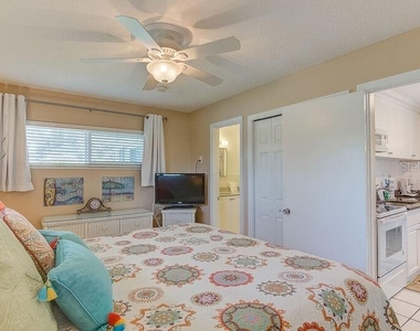 6020 Midnight Pass Road - Photo Thumbnail 15