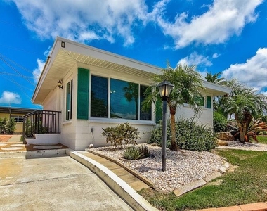 6020 Midnight Pass Road - Photo Thumbnail 24